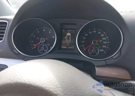 2013 Volkswagen Golf 2.5L 4-Door from USA, damaged, VIN WVWDB7AJ6DW129925